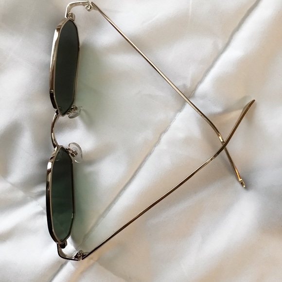 Gold rim sunglasses - Picture 2 of 2